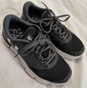 Under Armour Women's Shoes Size 7.5